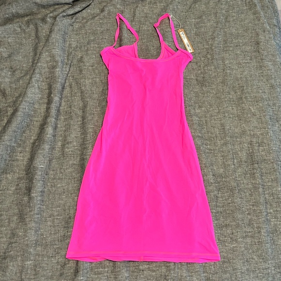 Skims 💕Neon Pink💕FITS EVERYBODY SLIP DRESS size XXS - Picture 5 of 12